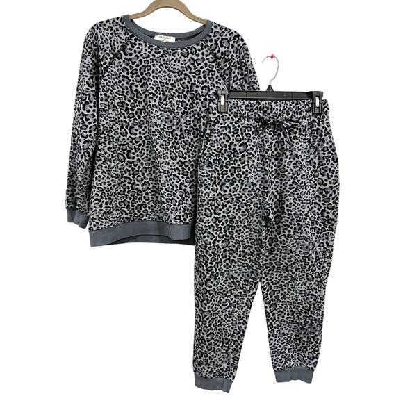 Zenana Gray Leopard Lounge Set Small - Picture 1 of 4